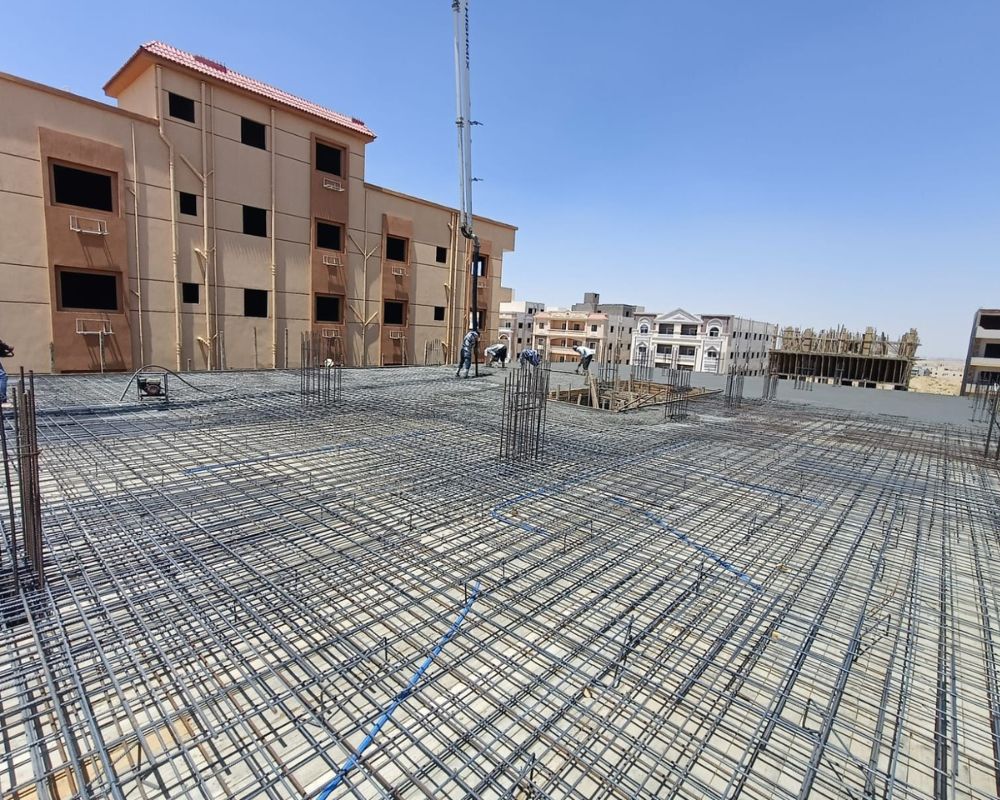 جاري صب سقف الاول5-2026