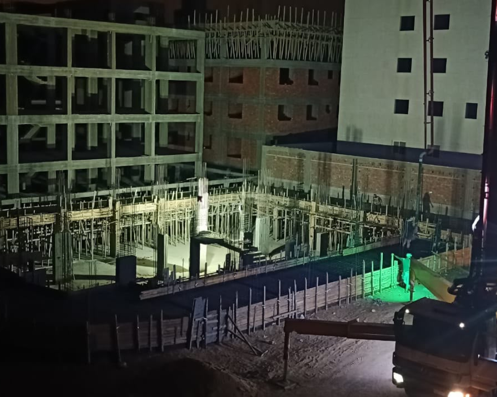 تم الانتهاء صبة سقف المشاية8-2026