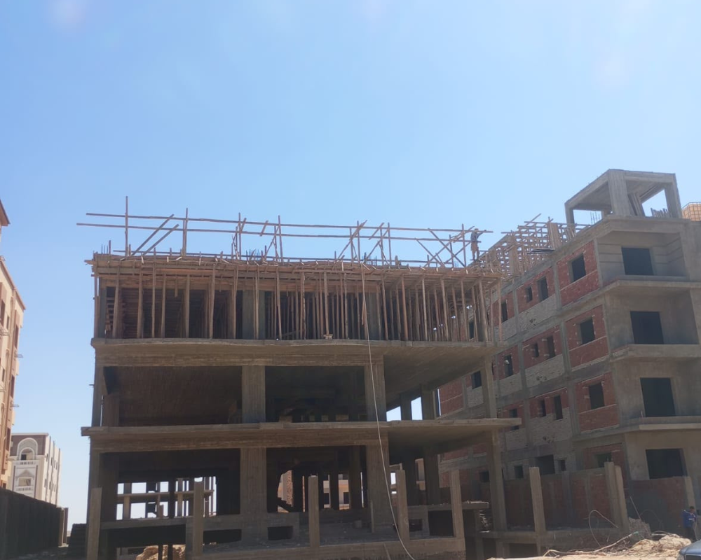 جاري أعمال نجارة أعمدة الثالث6-2026