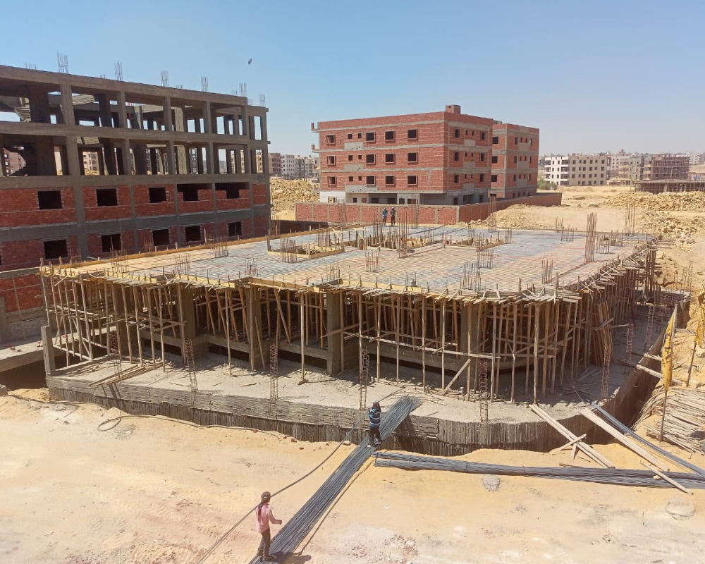 جاري أعمال حدادة سقف الارضي6-2026