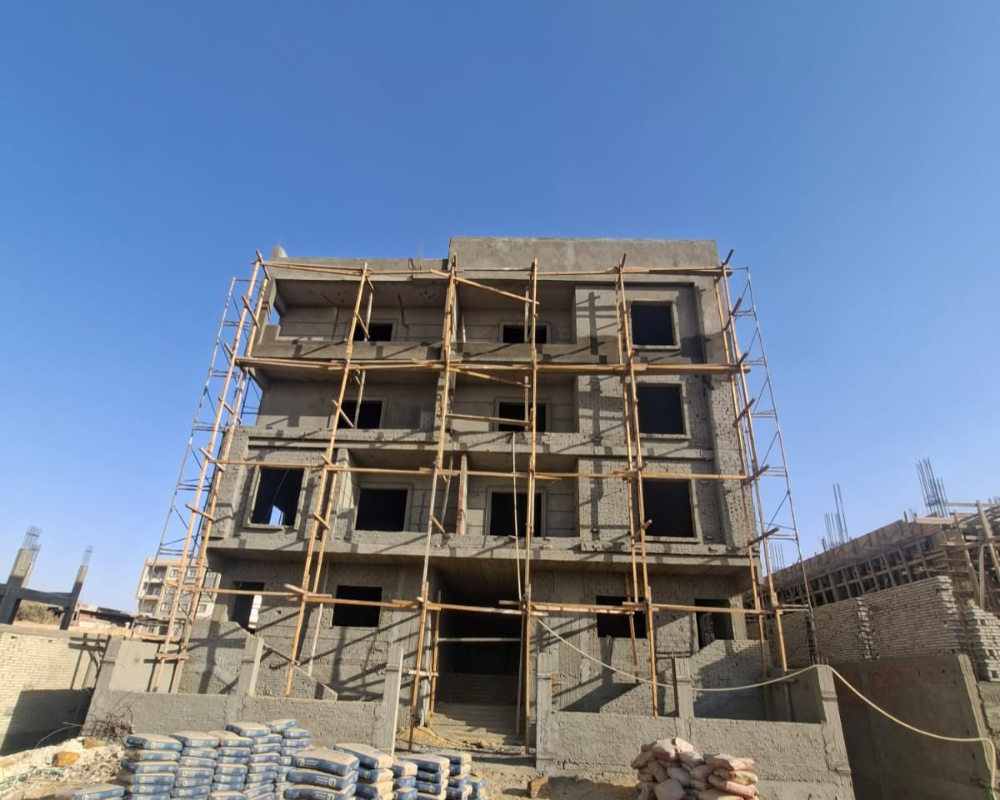 جاري اعمال بياض الواجهة الأمامية 8-2026