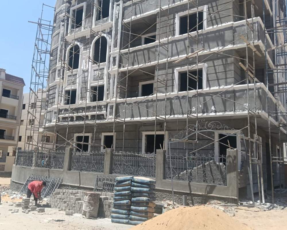 جاري تركيب كريتال السور 8-2026