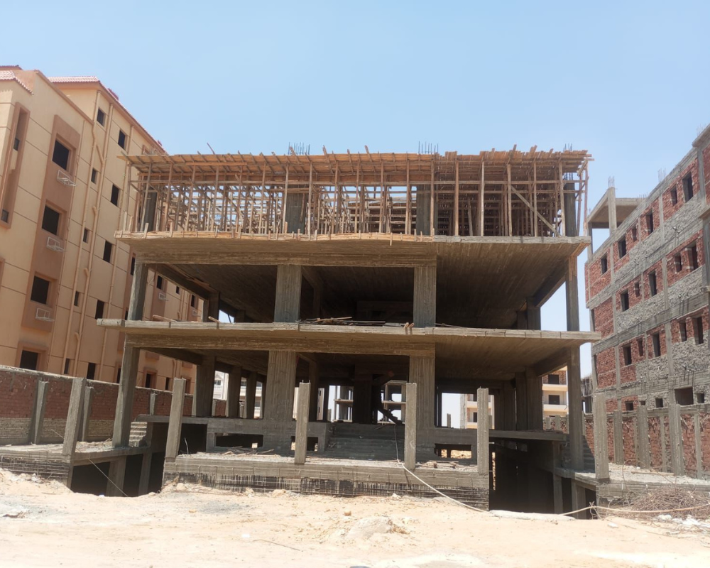 جاري أعمال نجارة سقف الثاني6-2026