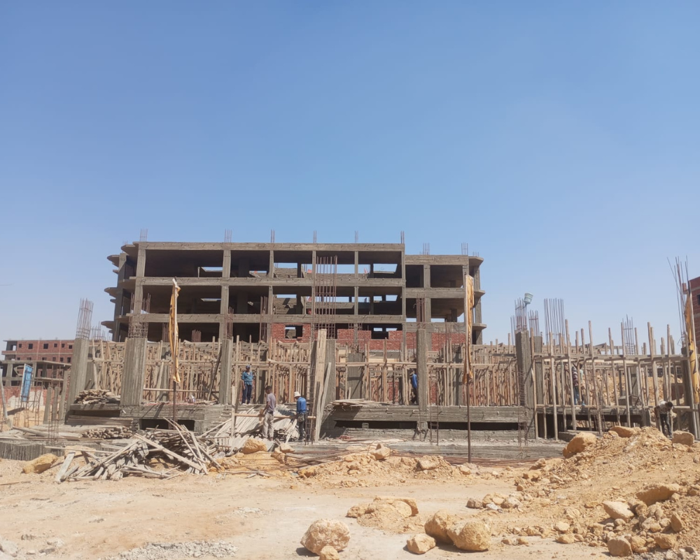 جاري أعمال نجارة سقف الارضي6-2026