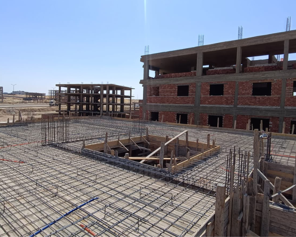اعمال حدادة سقف الدور
الأول 8-2026